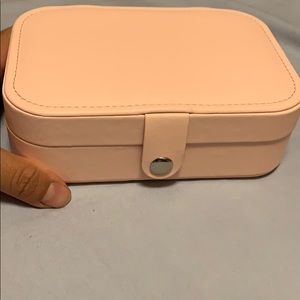 Jewelry box